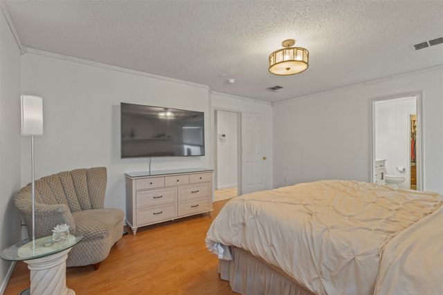 633 Almandora Drive, Arlington, TX 76002