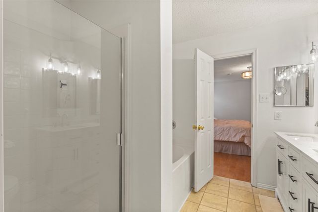 633 Almandora Drive, Arlington, TX 76002