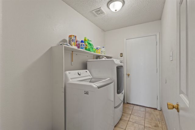 633 Almandora Drive, Arlington, TX 76002