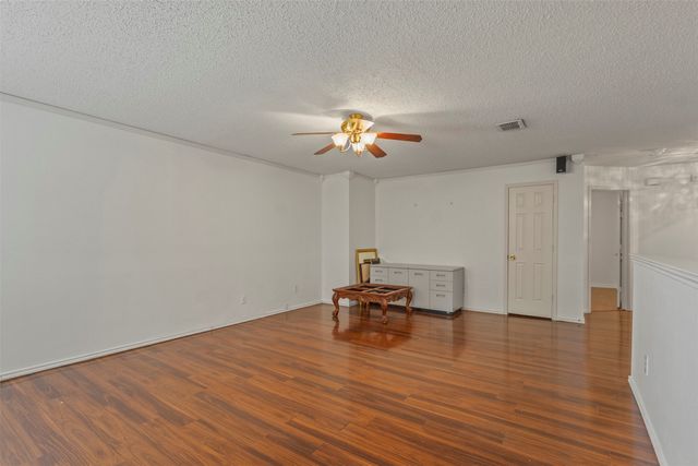 633 Almandora Drive, Arlington, TX 76002