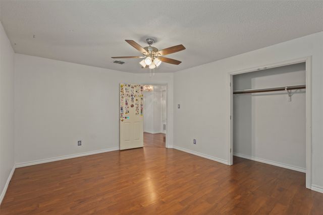 633 Almandora Drive, Arlington, TX 76002