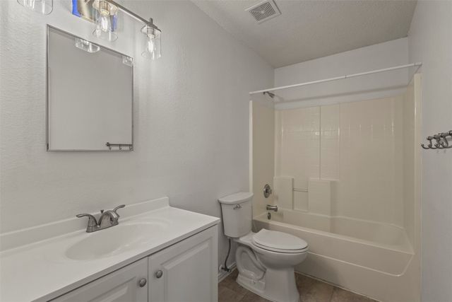 633 Almandora Drive, Arlington, TX 76002