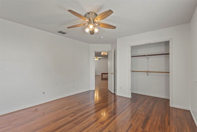 633 Almandora Drive, Arlington, TX 76002