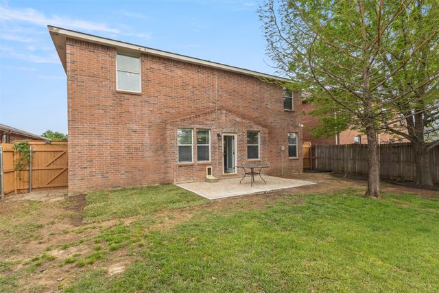 633 Almandora Drive, Arlington, TX 76002