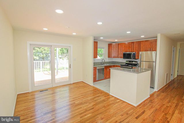 24201 BUSH HILL RD, Gaithersburg, MD 20882