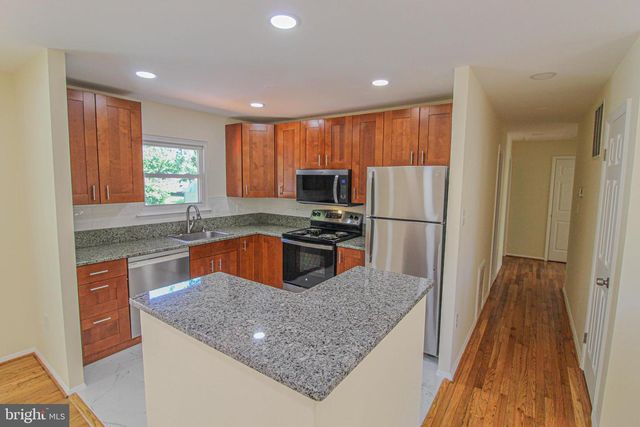 24201 BUSH HILL RD, Gaithersburg, MD 20882