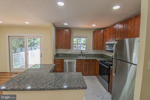 24201 BUSH HILL RD, Gaithersburg, MD 20882