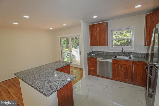 24201 BUSH HILL RD, Gaithersburg, MD 20882