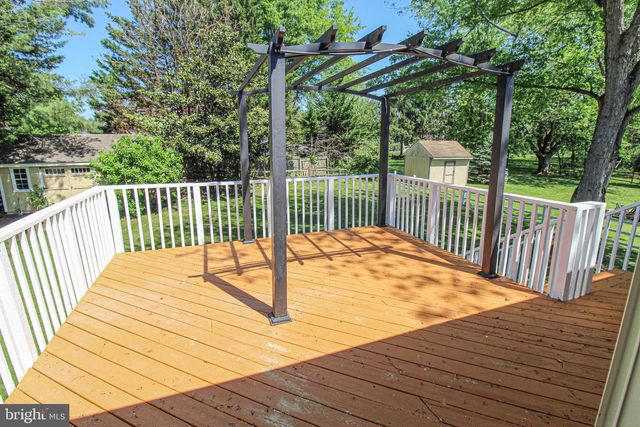 24201 BUSH HILL RD, Gaithersburg, MD 20882