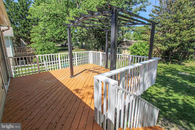 24201 BUSH HILL RD, Gaithersburg, MD 20882