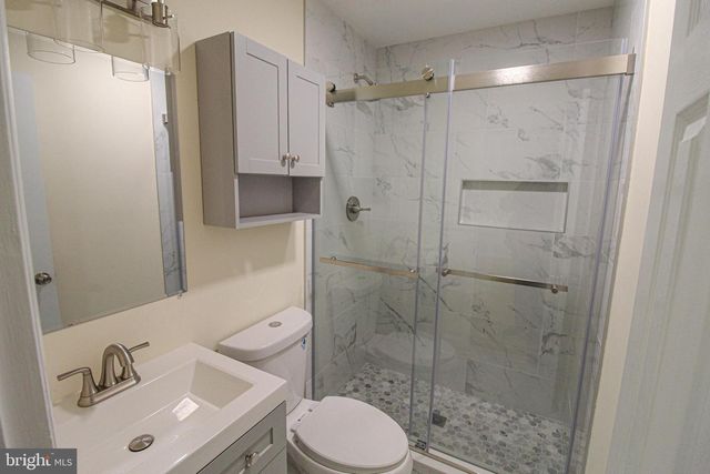 24201 BUSH HILL RD, Gaithersburg, MD 20882