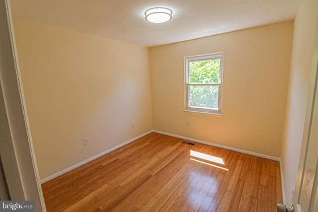 24201 BUSH HILL RD, Gaithersburg, MD 20882