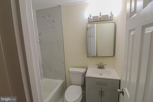 24201 BUSH HILL RD, Gaithersburg, MD 20882