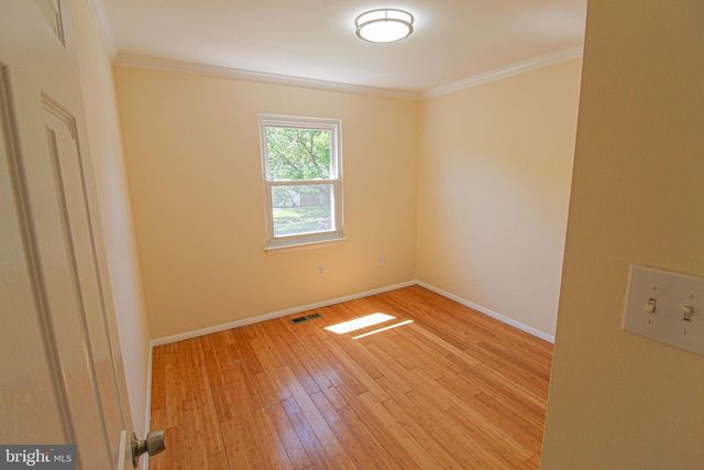 24201 BUSH HILL RD, Gaithersburg, MD 20882