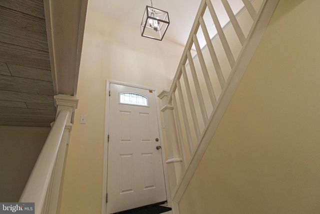 24201 BUSH HILL RD, Gaithersburg, MD 20882