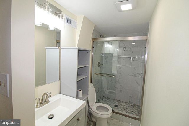 24201 BUSH HILL RD, Gaithersburg, MD 20882