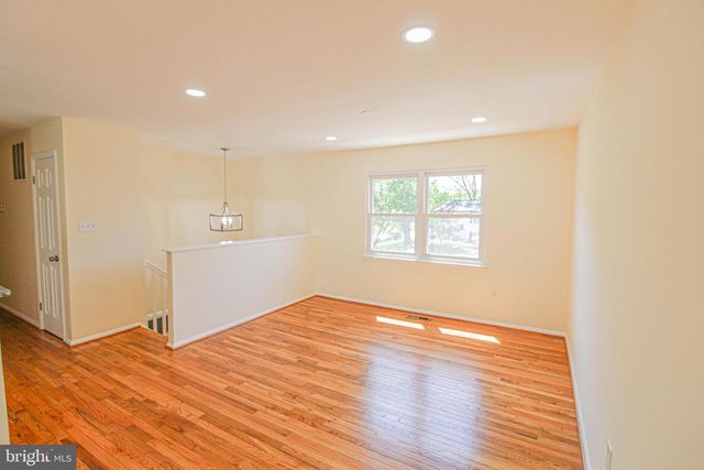 24201 BUSH HILL RD, Gaithersburg, MD 20882