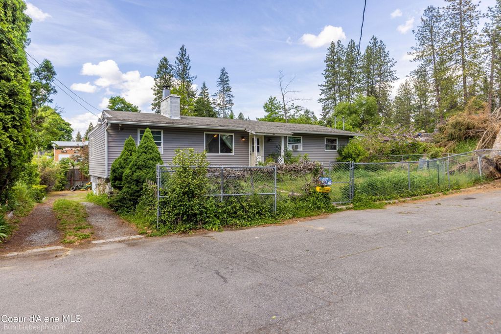 1709 E Haycraft AVE, Coeur d'Alene, ID 83815 photo 3