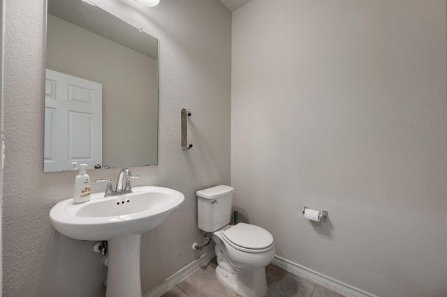 205 Magna LN, Liberty Hill, TX 78642