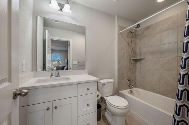 205 Magna LN, Liberty Hill, TX 78642