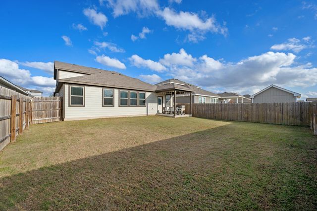 205 Magna LN, Liberty Hill, TX 78642