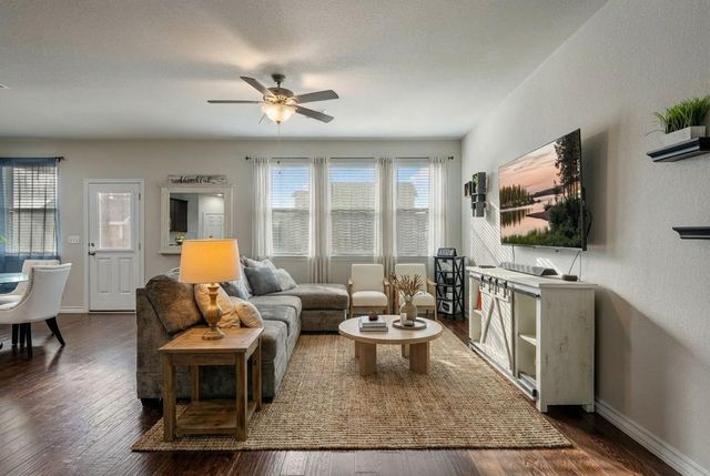 205 Magna LN, Liberty Hill, TX 78642