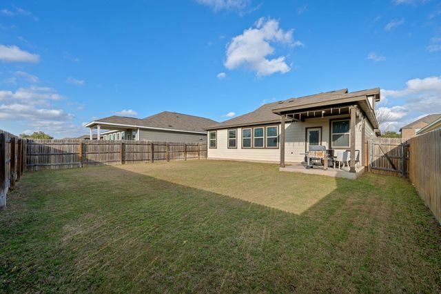 205 Magna LN, Liberty Hill, TX 78642