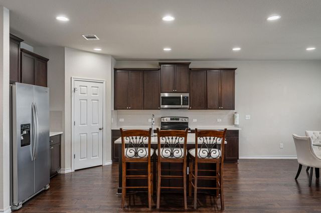 205 Magna LN, Liberty Hill, TX 78642