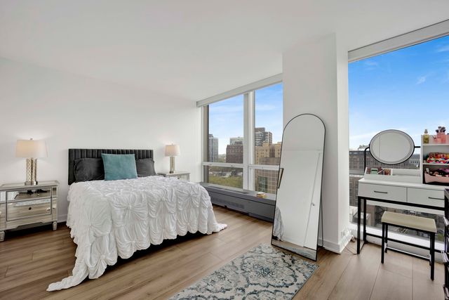 340 W Diversey Parkway 1216, Chicago, IL 60657