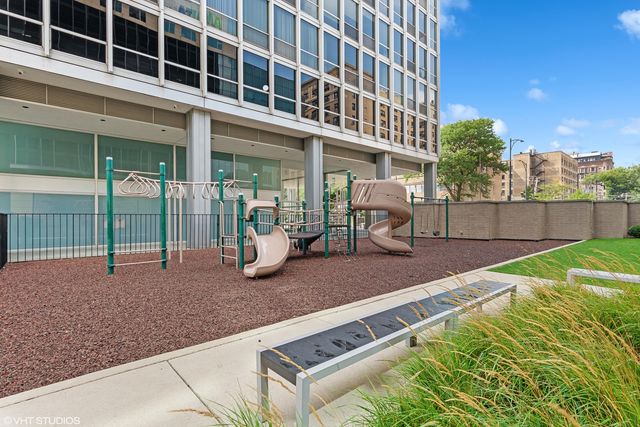 340 W Diversey Parkway 1216, Chicago, IL 60657