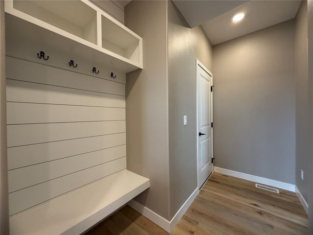 1306 E Gable Way, Tiffin, IA 52340