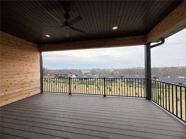 1306 E Gable Way, Tiffin, IA 52340