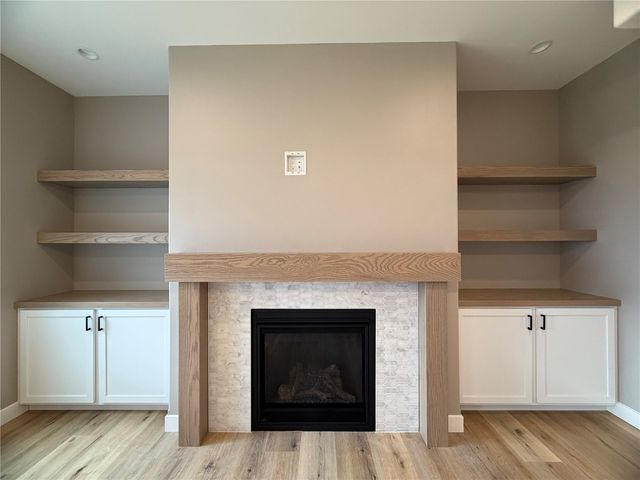 1306 E Gable Way, Tiffin, IA 52340