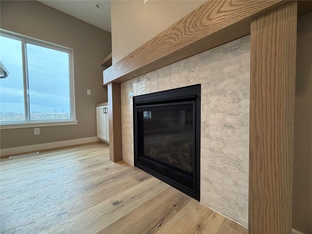 1306 E Gable Way, Tiffin, IA 52340