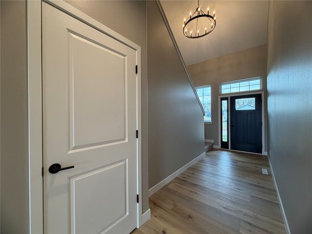 1306 E Gable Way, Tiffin, IA 52340