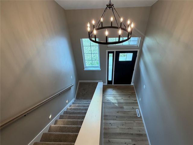 1306 E Gable Way, Tiffin, IA 52340