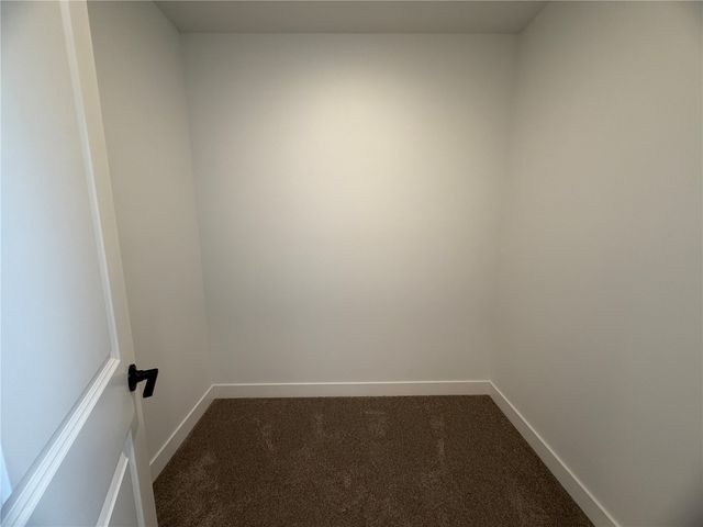 1306 E Gable Way, Tiffin, IA 52340