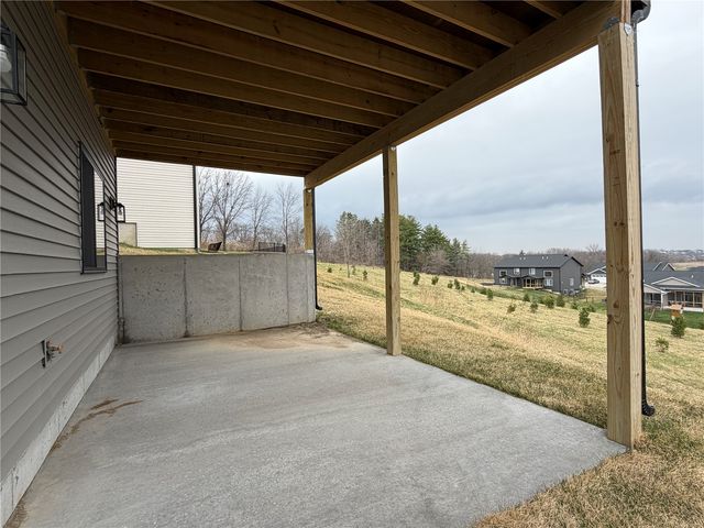1306 E Gable Way, Tiffin, IA 52340
