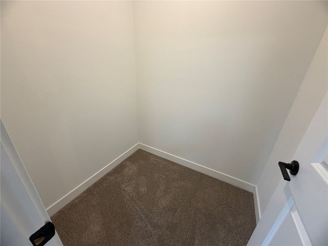 1306 E Gable Way, Tiffin, IA 52340