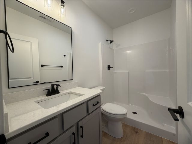 1306 E Gable Way, Tiffin, IA 52340