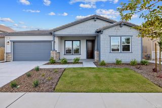 2190 NW Mitchell Street, Hanford, CA 93230
