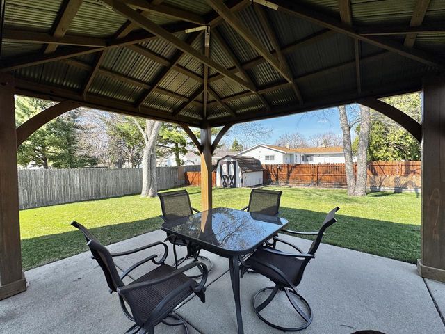 1615 Haymarket ROAD, Waukesha, WI 53189