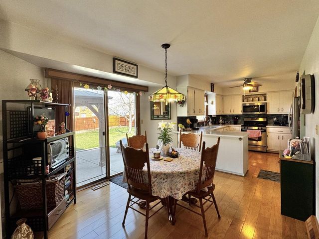 1615 Haymarket ROAD, Waukesha, WI 53189
