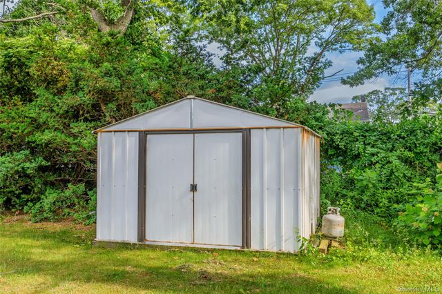 64 Arpage Drive E, Shirley, NY 11967