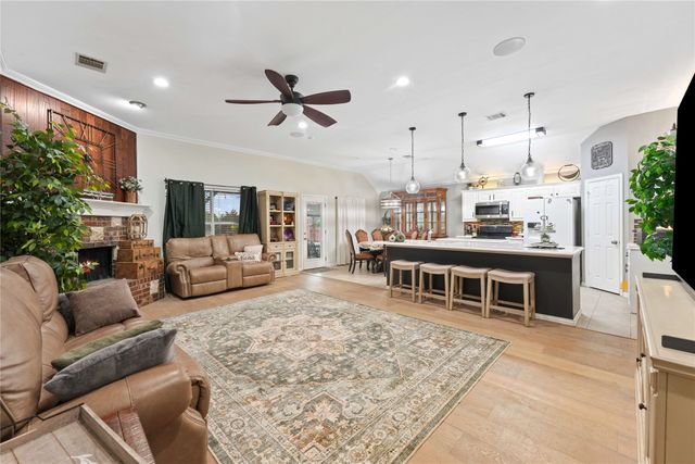 118 Dustin Drive, Fate, TX 75189