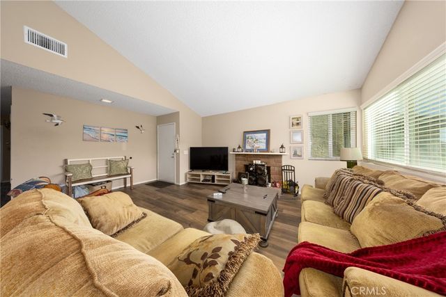 3180 Little Mountain B, San Bernardino, CA 92405