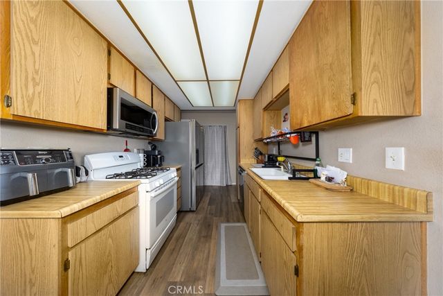 3180 Little Mountain B, San Bernardino, CA 92405