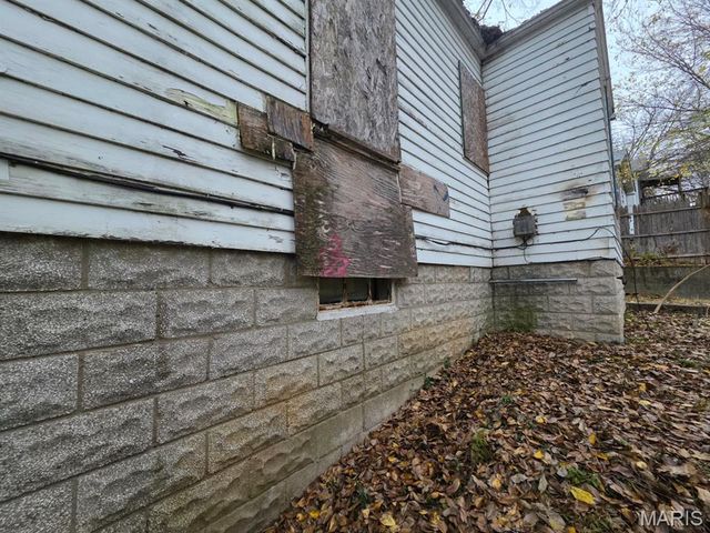 2701 Viewland Street, Alton, IL 62002