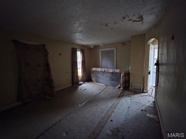 2701 Viewland Street, Alton, IL 62002