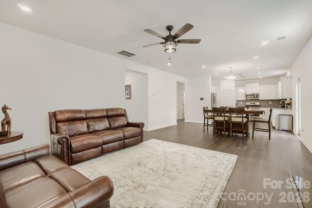 133 Dawn Run Loop, Mooresville, NC 28115